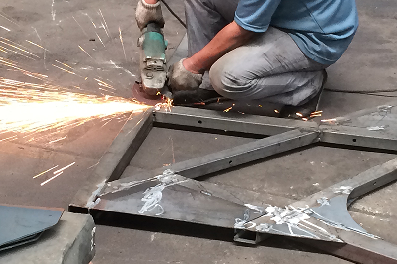 現(xiàn)場(chǎng)打磨圖